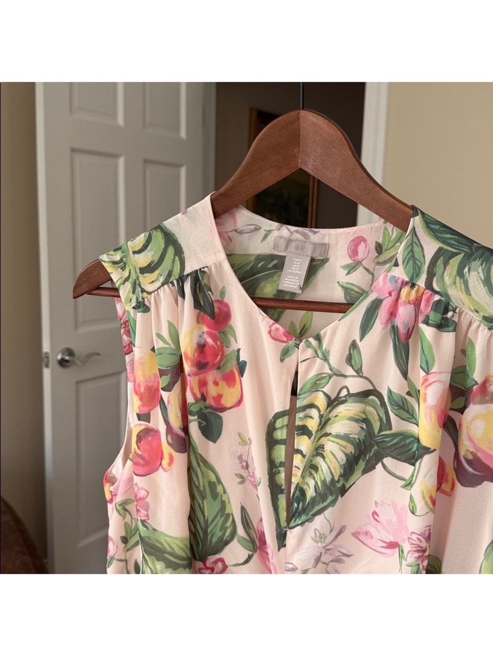 H&M chiffon dress with floral print - Picture 5 of 9